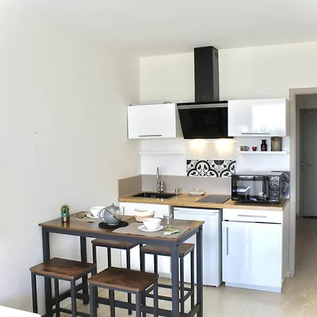 Moderne 2 Pieces Rdc, Climatise Avec Terrasse, Proche Commerces, 4 Couchages - Fr-1-252a-118 Appartement *